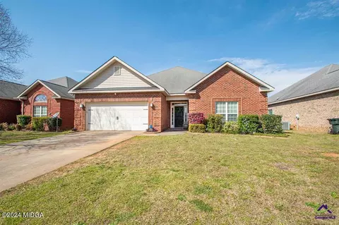 130 Glen Arbor Ln, Warner Robins, GA 31088