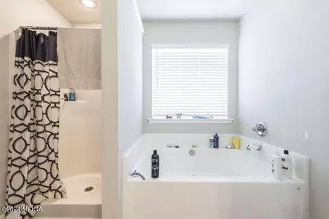 Bath - 300 Ousley Way, Perry, GA 31069 photo 1 of 1