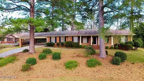 1443 Lake Valley Rd, Macon, GA 31210