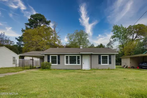 140 Frances St, Warner Robins, GA 31093