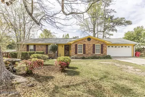 3754 Oxford Dr, Macon, GA 31204