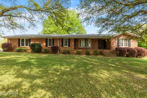 106 Brantwood Ave, Centerville, GA 31028