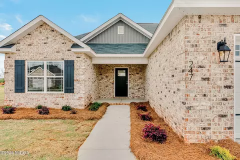 Exterior - 247 Overton Dr, Perry, GA 31069 photo 2 of 3