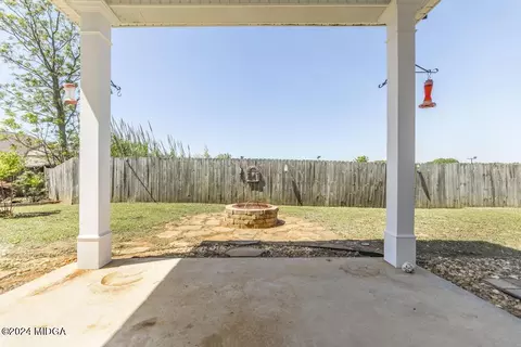 Exterior - 124 Christopher Dr, Byron, GA 31008 photo 7 of 11
