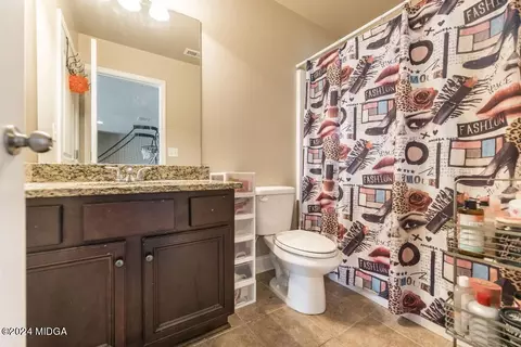 Bath - 107 Arapaho Dr, Kathleen, GA 31047 photo 6 of 6