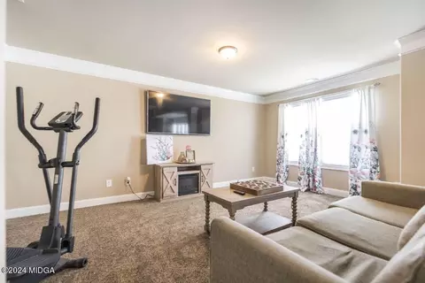 Living - 107 Arapaho Dr, Kathleen, GA 31047 photo 6 of 8