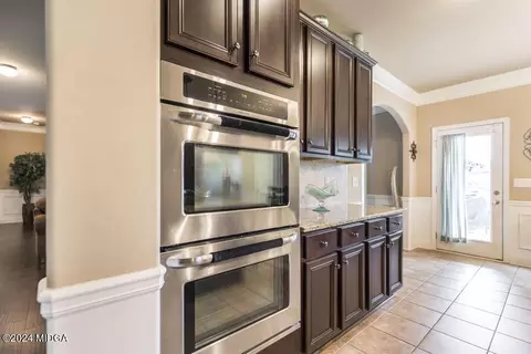 Kitchen - 107 Arapaho Dr, Kathleen, GA 31047 photo 3 of 6
