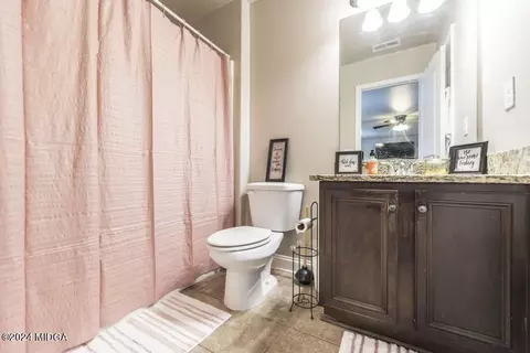 Bath - 107 Arapaho Dr, Kathleen, GA 31047 photo 5 of 6