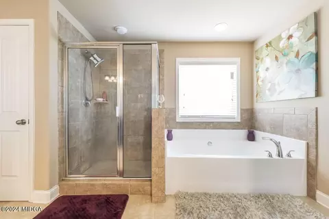 Bath - 107 Arapaho Dr, Kathleen, GA 31047 photo 3 of 6