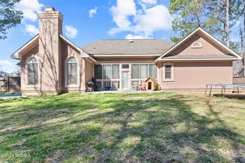 Exterior - 101 Summit Ct, Warner Robins, GA 31088 photo 6 of 7