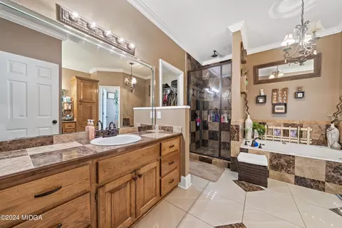 Bath - 101 Summit Ct, Warner Robins, GA 31088 photo 1 of 4