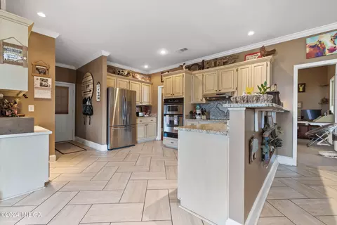 Kitchen - 101 Summit Ct, Warner Robins, GA 31088 photo 1 of 6
