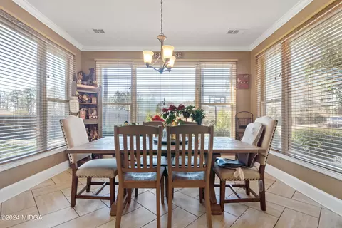 Dining - 101 Summit Ct, Warner Robins, GA 31088 photo 1 of 3