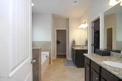 Bath - 101 Chamblee Way, Warner Robins, GA 31088 photo 2 of 7