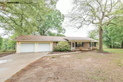 149 Majestic Oak Cir, Byron, GA 31008
