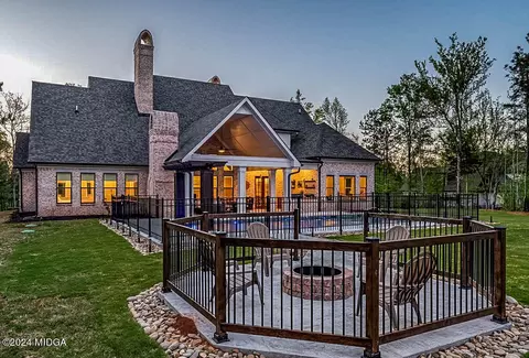 Exterior - 611 River Overlook, Forsyth, GA 31029 photo 7 of 24
