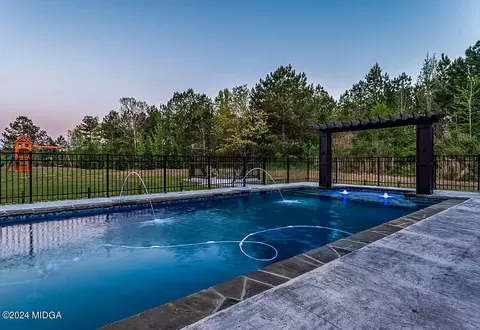 Exterior - 611 River Overlook, Forsyth, GA 31029 photo 14 of 24