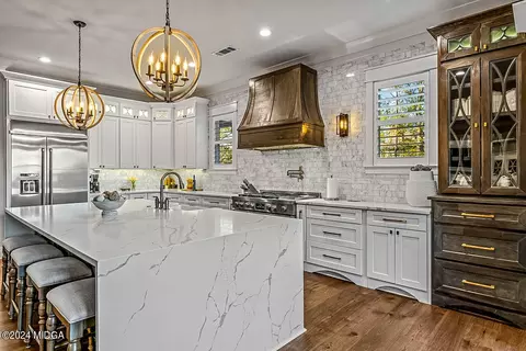 Kitchen - 611 River Overlook, Forsyth, GA 31029 photo 5 of 6