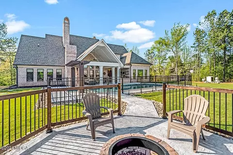 Exterior - 611 River Overlook, Forsyth, GA 31029 photo 6 of 24