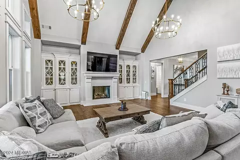 Living - 611 River Overlook, Forsyth, GA 31029 photo 4 of 4