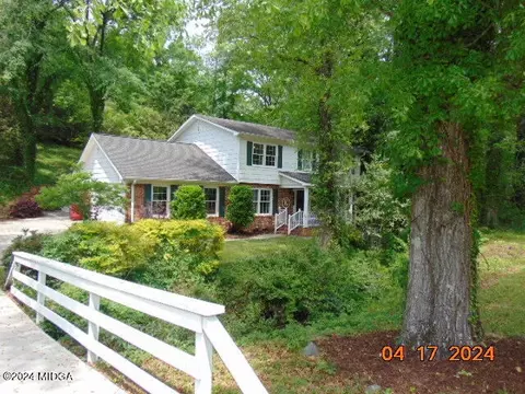784 Malvern Hill Dr, Macon, GA 31204