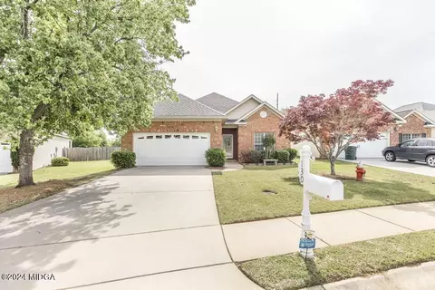 130 Montrose Ln, Centerville, GA 31028