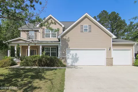 203 Christopher Luke Cir, Perry, GA 31069