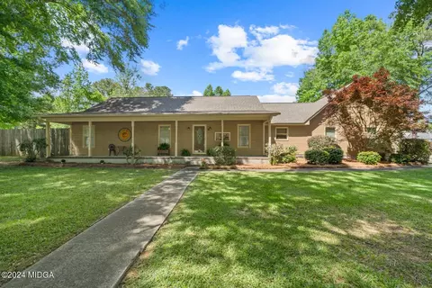 211 Willow Oak Way, Lizella, GA 31052