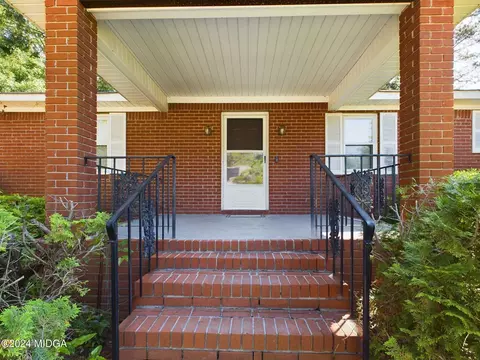 Exterior - 102 Crestwood Ct, Centerville, GA 31028 photo 3 of 4
