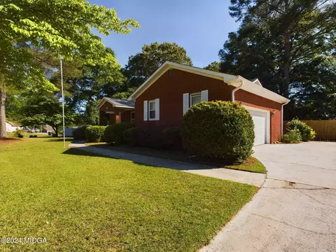 Exterior - 102 Crestwood Ct, Centerville, GA 31028 photo 2 of 4