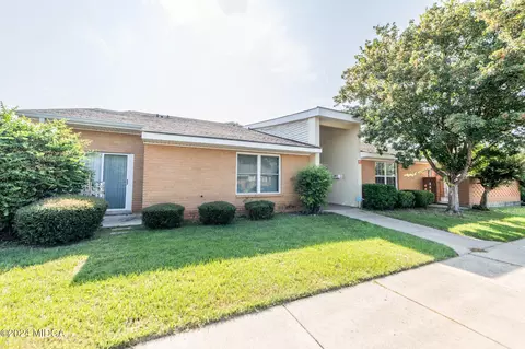 102 Westcliff Center St # B, Warner Robins, GA 31093