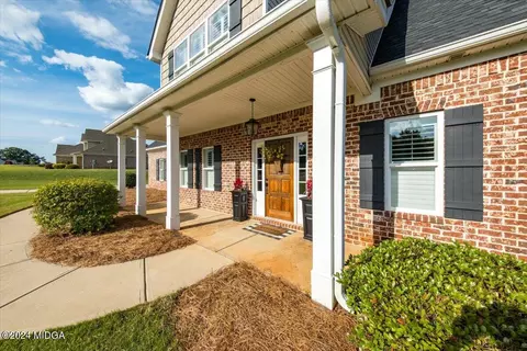 Exterior - 25 Jackson Dr, Forsyth, GA 31029 photo 2 of 4