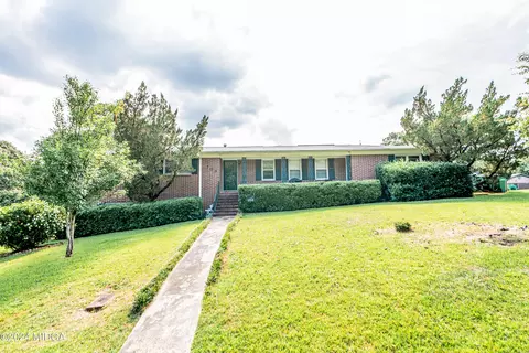 203 Taylor St, Warner Robins, GA 31093