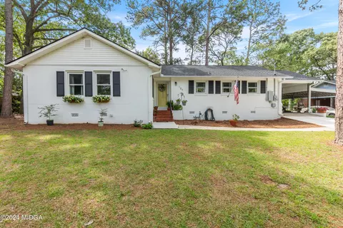 107 Nottingham Rd, Warner Robins, GA 31088