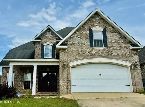 208 Charlotte Dr, Bonaire, GA 31005