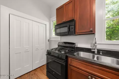 1048 Walnut St, Macon, GA 31201 photo 8