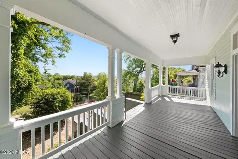 1048 Walnut St, Macon, GA 31201 photo 3