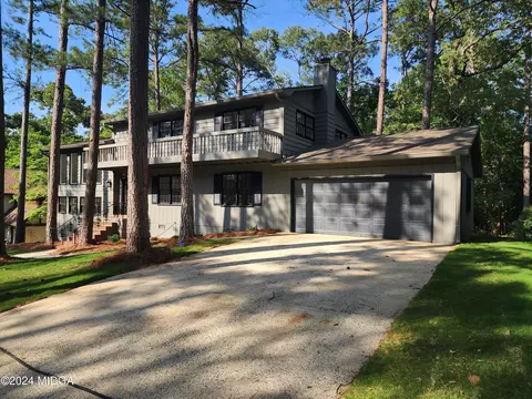 214 Beaver Run Dr, Warner Robins, GA 31088