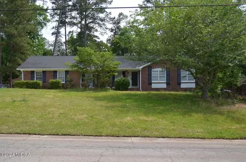4670 Glenwood Dr, Macon, GA 31210
