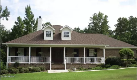 157 Lakeloch Dr, Lizella, GA 31052