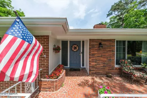 2893 Forest Ridge Dr, Macon, GA 31204