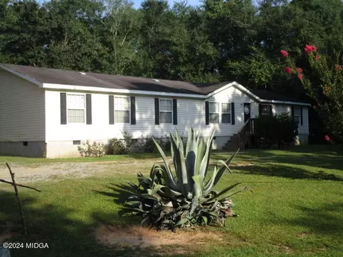 108 Anchor Point Pt, Cochran, GA 31014