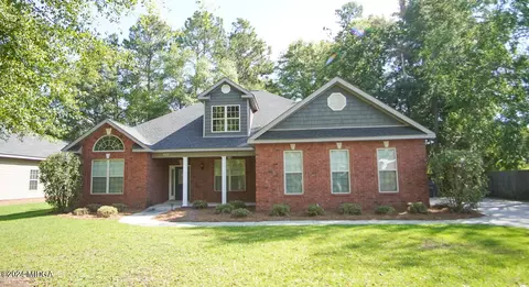 102 Cobble Dr, Perry, GA 31069