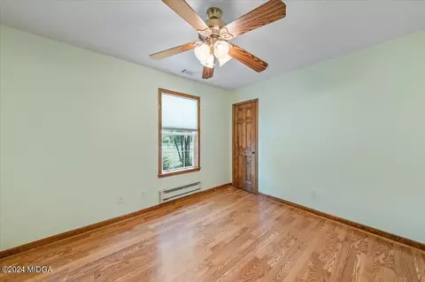 Bedroom - 386 Jackson Ct, Byron, GA 31008 photo 1 of 7