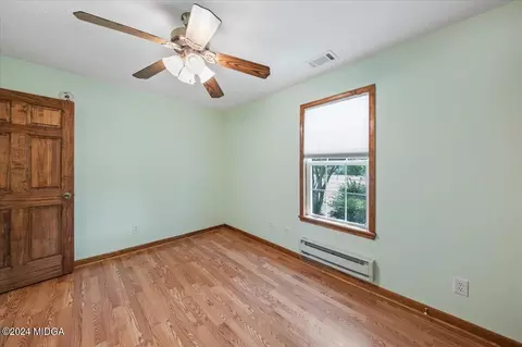 Bedroom - 386 Jackson Ct, Byron, GA 31008 photo 2 of 7