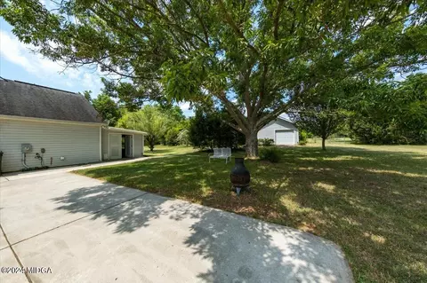 Exterior - 386 Jackson Ct, Byron, GA 31008 photo 6 of 6