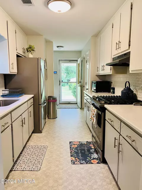 Kitchen - 25 Ruby Rd, Jackson, GA 30233 photo 1 of 2