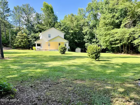 Exterior - 25 Ruby Rd, Jackson, GA 30233 photo 4 of 9