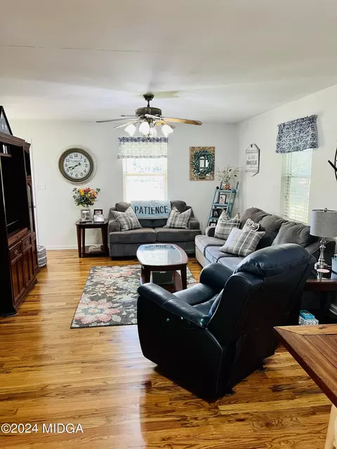 Living - 25 Ruby Rd, Jackson, GA 30233 photo 1 of 1
