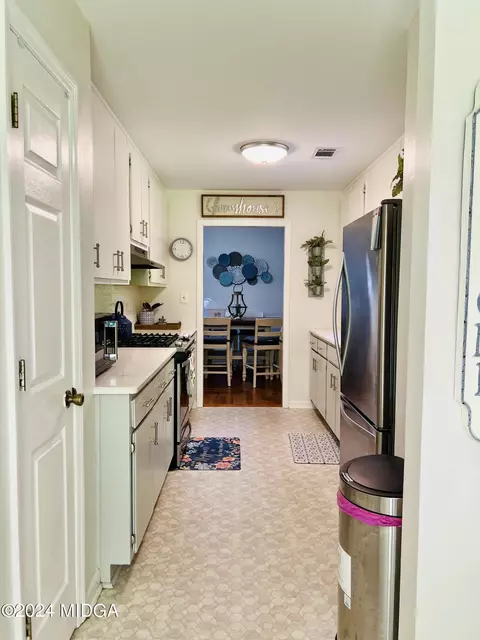 Kitchen - 25 Ruby Rd, Jackson, GA 30233 photo 2 of 2